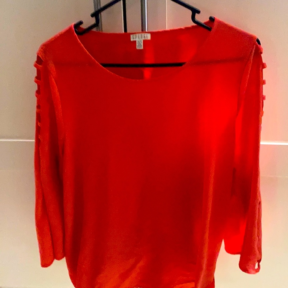 Scoop neck top